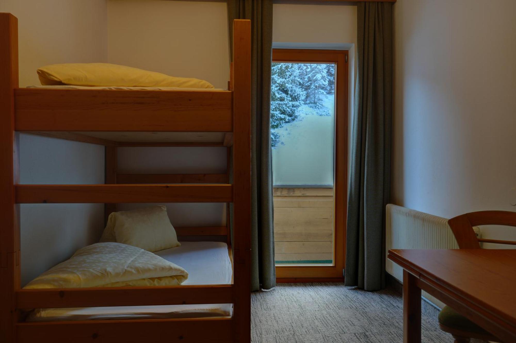 Ferienhotel Iris Ауфах Екстериор снимка