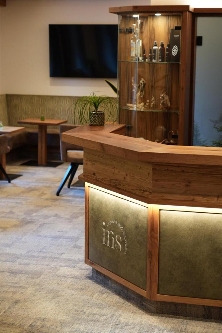 Ferienhotel Iris Ауфах Екстериор снимка